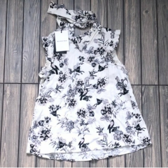 Who What Wear Sleeveless Tank Blouse - Picture 2 of 6